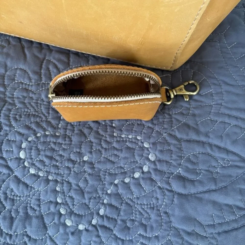 Portland Leather Mini Crossbody Tote in “Sunshine” Yellow Leather w/coin pouch - Picture 6 of 12